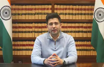 ‘घायल’ राघव का ‘घातक’ पलटवार: 22 दिनों में कैसे ढह गया AAP का राज्यसभा किला? समझें बगावत की पूरी इनसाइड स्टोरी