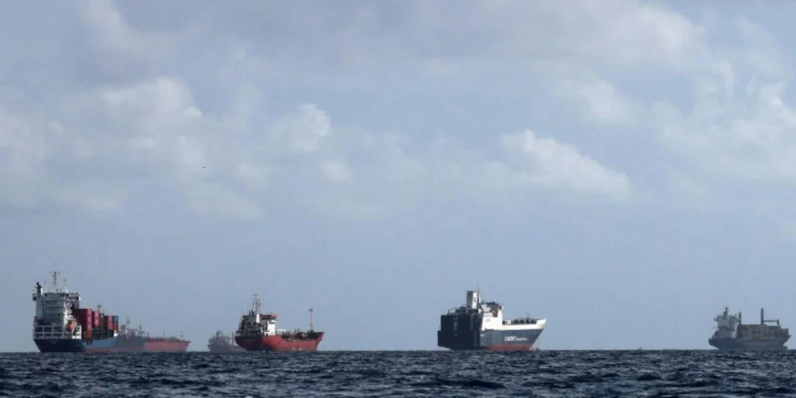 हॉर्मुज जलडमरूमध्य में खतरनाक संकट: ईरान की तकनीकी चूक से वैश्विक तेल आपूर्ति पर मंडराया खतरा