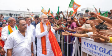 पश्चिम बंगाल में ‘भगवा’ सूर्योदय: भाजपा के किस नेता के हाथों में होगी कमान? अमित शाह की बैठक और भाजपा की पहली कैबिनेट का पूरा खाका