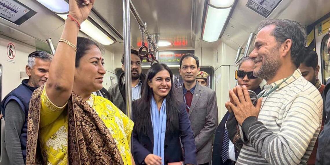 सीएम Rekha Gupta खुद उतरेंगी मेट्रो में