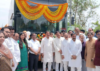 नोएडा में 110 इलेक्ट्रिक बसों की शुरुआत