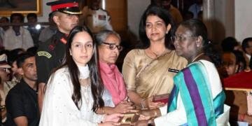 लेफ्टिनेंट शशांक तिवारी के माता-पिता