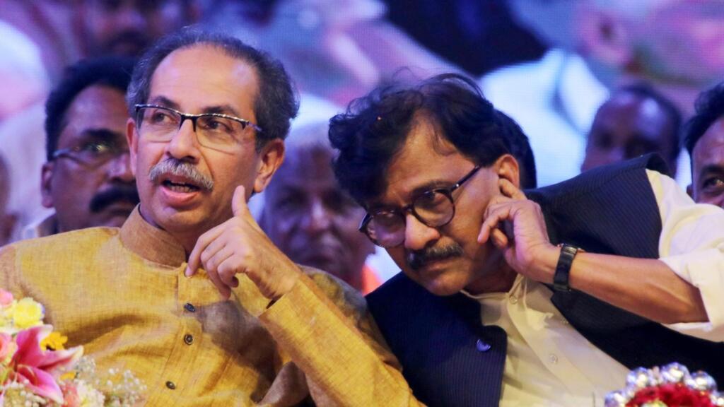 उद्धव ठाकरे ने अपने सभी नौ लोकसभा सांसदों को दिल्ली में होने वाली बैठक में शामिल होने का निर्देश दिया है