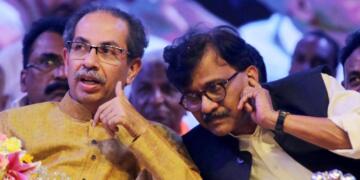 उद्धव ठाकरे ने अपने सभी नौ लोकसभा सांसदों को दिल्ली में होने वाली बैठक में शामिल होने का निर्देश दिया है