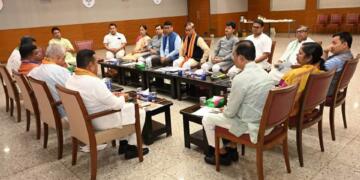 बीजेपी हेडऑफिस में पार्टी के महामंत्री (संगठन) बी.एल.संतोष की अध्यक्षता में त्रिपुरा की बैठक