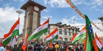 अनुच्छेद 370 हटे सात साल