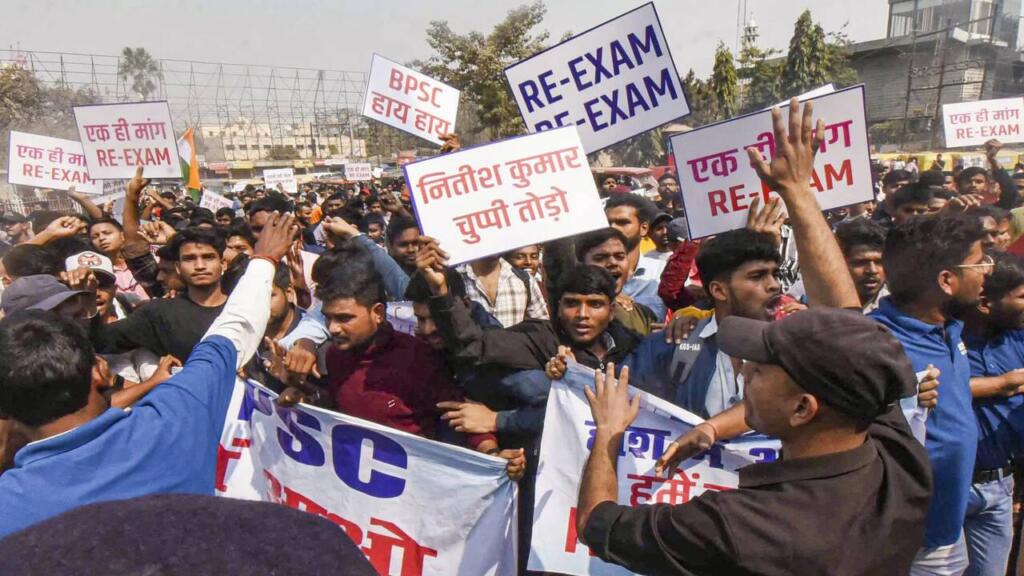 BPSC परीक्षा रद्द/री-एग्जाम की मांग को लेकर छात्रों के प्रदर्शन की तस्वीरें