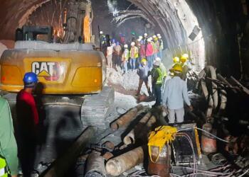 चमोली के THDC टनल हादसे और रेस्क्यू ऑपरेशन से जुड़ी तस्वीर