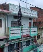 देवरिया के मझौलीराज में AK-47 वाले इस्लामिक झंडे का मामला