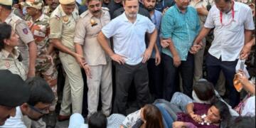 आंदोलन या सिर्फ सुर्खियां? नियमों के बावजूद राहुल गांधी का प्रदर्शन, फिर हिरासत; उठे बड़े सवाल