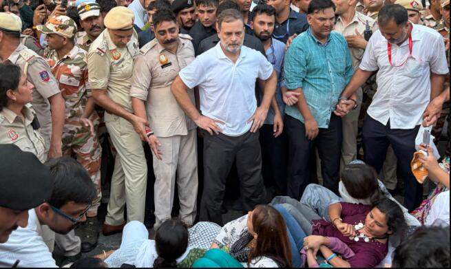 आंदोलन या सिर्फ सुर्खियां? नियमों के बावजूद राहुल गांधी का प्रदर्शन, फिर हिरासत; उठे बड़े सवाल