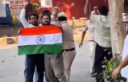 तिरंगे की आड़ में छिपा पूरा मामला? CJP नेताओं की गिरफ्तारी पर कांग्रेस-INDIA ब्लॉक के दावों और FIR में दर्ज धाराओं क्या सच क्या है