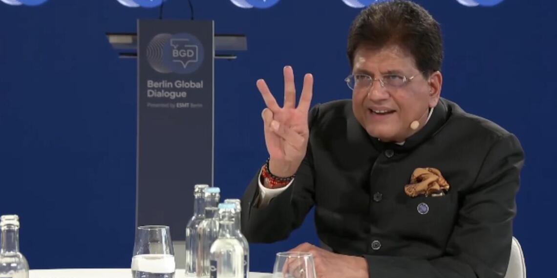 भारत ने बर्लिन में पश्चिम को दिखाया आईना: जलवायु संकट के लिए जिम्मेदार कौन, कीमत कौन चुकाए