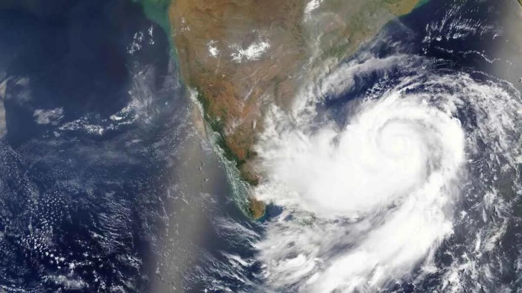 Cyclone Arnab की सैटेलाइट तस्वीर